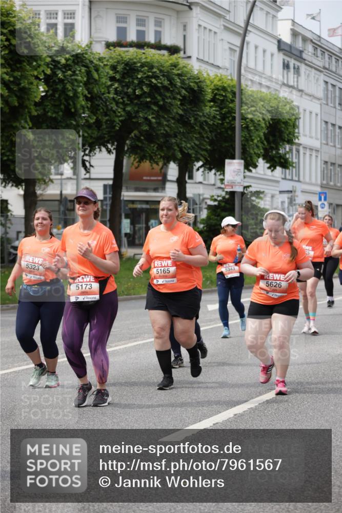 15.06.2025 - REWE Women's Run Jannik Wohlers http://msf.ph/oto/7961567 15.06.2025 09:46:17 Laufen 5323, 5173, 5165, 5343, 5626, 5 meine-sportfotos.de