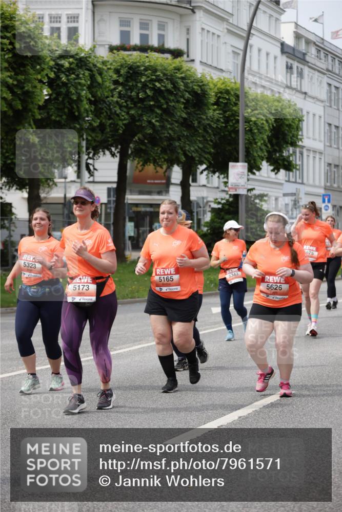 15.06.2025 - REWE Women's Run Jannik Wohlers http://msf.ph/oto/7961571 15.06.2025 09:46:17 Laufen 5323, 5173, 5165, 5343, 5626, 675 meine-sportfotos.de