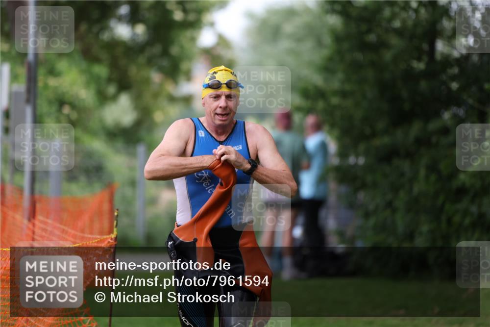 15.06.2025 - 7 Türme Triathlon Michael Strokosch http://msf.ph/oto/7961594 15.06.2025 12:13:33 Schwimmen 396, 494, 539, 566, 633 meine-sportfotos.de