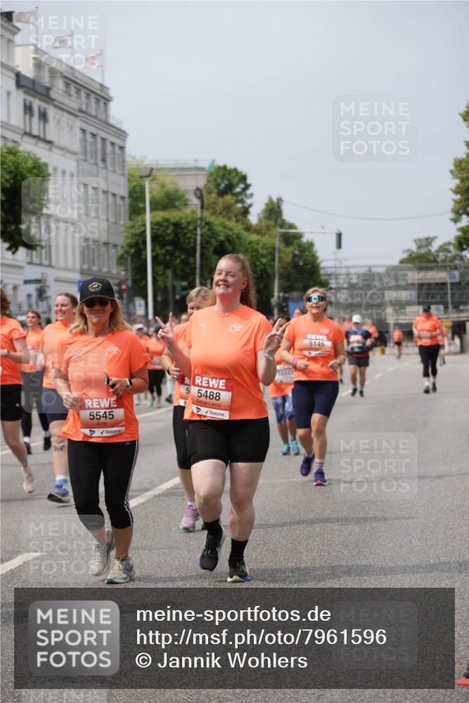 15.06.2025 - REWE Women's Run Jannik Wohlers http://msf.ph/oto/7961596 15.06.2025 09:46:18 Laufen 5545, 5, 5488, 10333, 5145 meine-sportfotos.de