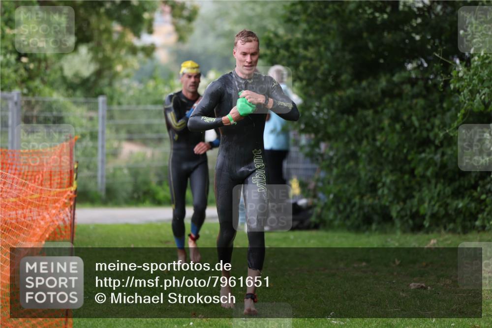 15.06.2025 - 7 Türme Triathlon Michael Strokosch http://msf.ph/oto/7961651 15.06.2025 12:13:46 Schwimmen 395, 543, 566, 599, 633 meine-sportfotos.de