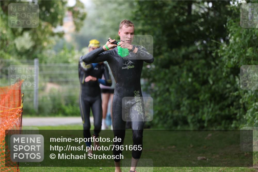 15.06.2025 - 7 Türme Triathlon Michael Strokosch http://msf.ph/oto/7961665 15.06.2025 12:13:47 Schwimmen 395, 543, 566, 599, 633 meine-sportfotos.de