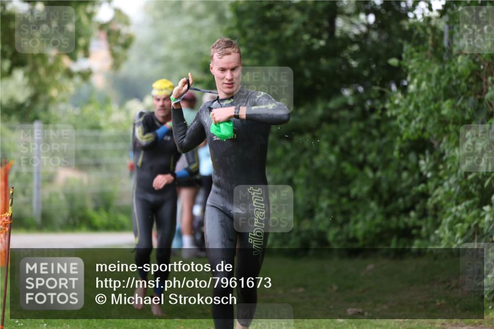 15.06.2025 - 7 Türme Triathlon Michael Strokosch http://msf.ph/oto/7961673 15.06.2025 12:13:47 Schwimmen 395, 543, 566, 599, 633 meine-sportfotos.de