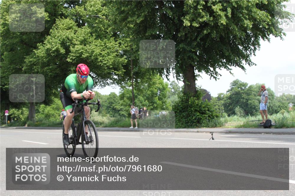15.06.2025 - 7 Türme Triathlon Yannick Fuchs http://msf.ph/oto/7961680 15.06.2025 12:27:06 Radfahren  meine-sportfotos.de