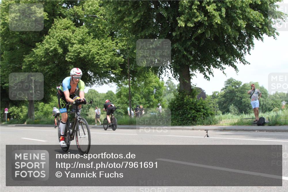 15.06.2025 - 7 Türme Triathlon Yannick Fuchs http://msf.ph/oto/7961691 15.06.2025 12:27:11 Radfahren  meine-sportfotos.de