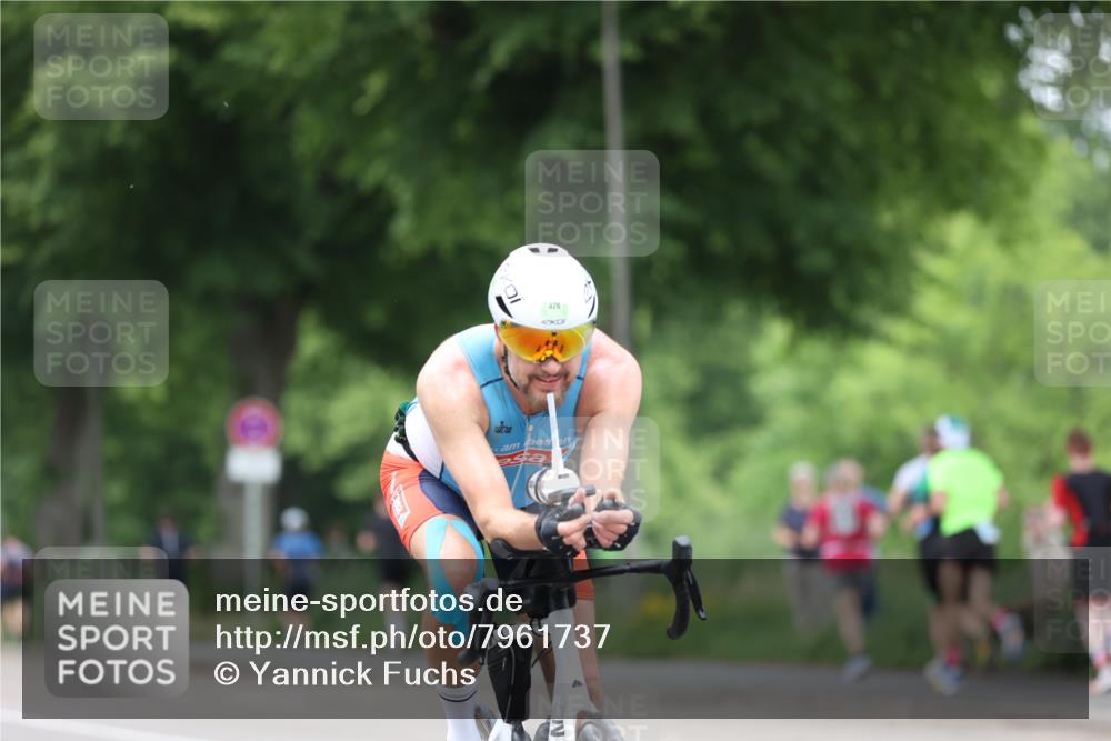 15.06.2025 - 7 Türme Triathlon Yannick Fuchs http://msf.ph/oto/7961737 15.06.2025 13:50:42 Radfahren 326, 389, 1096 meine-sportfotos.de