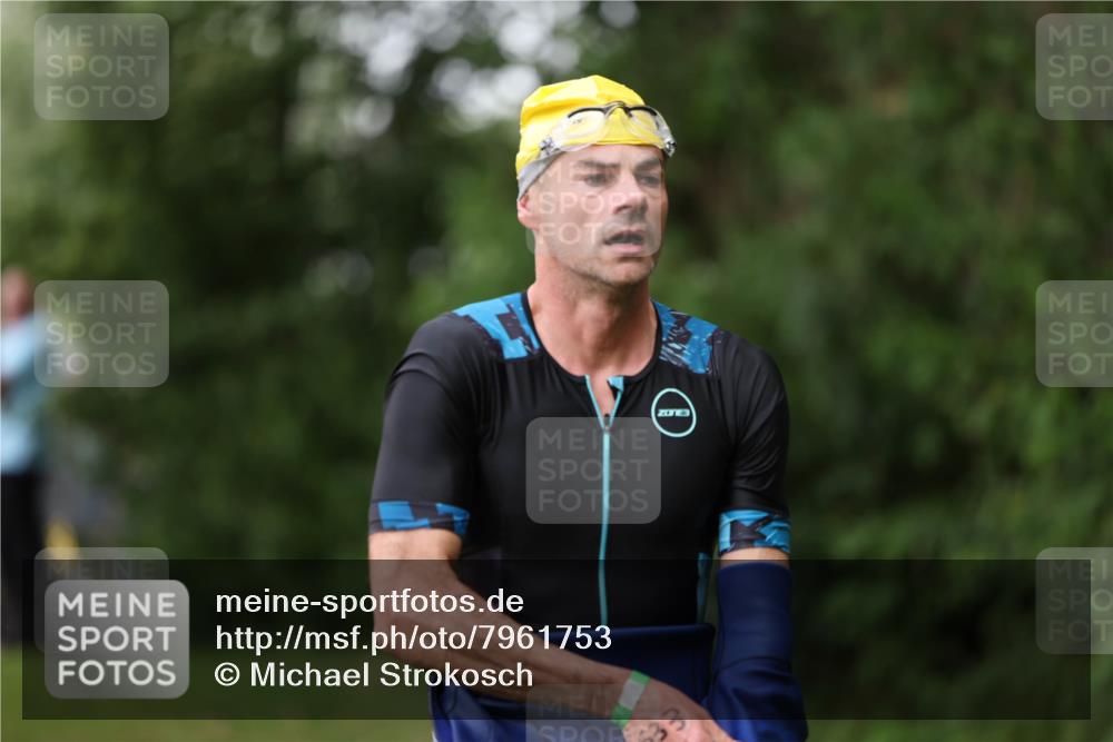 15.06.2025 - 7 Türme Triathlon Michael Strokosch http://msf.ph/oto/7961753 15.06.2025 12:13:51 Schwimmen 395, 497, 501, 543, 566, 599, 633 meine-sportfotos.de