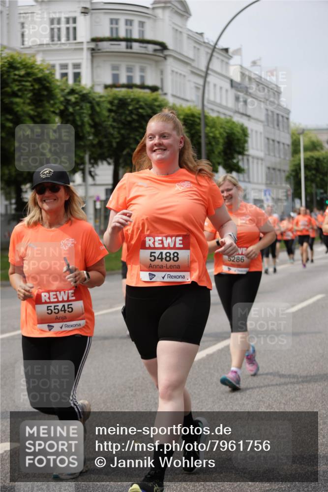 15.06.2025 - REWE Women's Run Jannik Wohlers http://msf.ph/oto/7961756 15.06.2025 09:46:20 Laufen 5545, 5488, 5286 meine-sportfotos.de