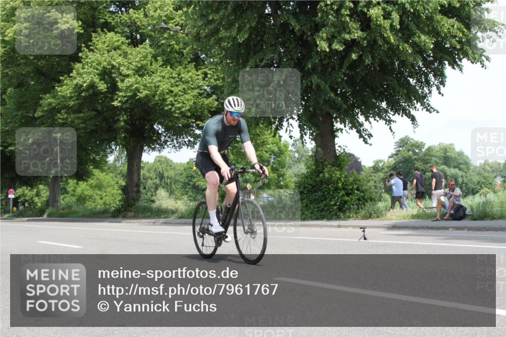 15.06.2025 - 7 Türme Triathlon Yannick Fuchs http://msf.ph/oto/7961767 15.06.2025 12:30:20 Radfahren  meine-sportfotos.de