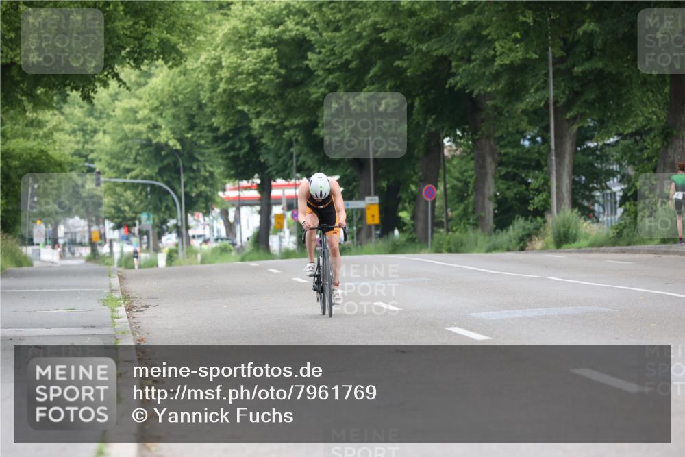 15.06.2025 - 7 Türme Triathlon Yannick Fuchs http://msf.ph/oto/7961769 15.06.2025 10:06:07 Radfahren 70 meine-sportfotos.de