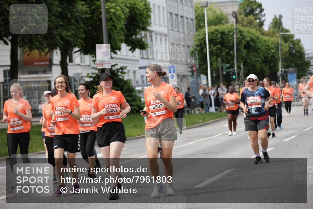 15.06.2025 - REWE Women's Run Jannik Wohlers http://msf.ph/oto/7961803 15.06.2025 09:46:27 Laufen 5512, 51, 514, 5480, 5203, 5384, 5134 meine-sportfotos.de