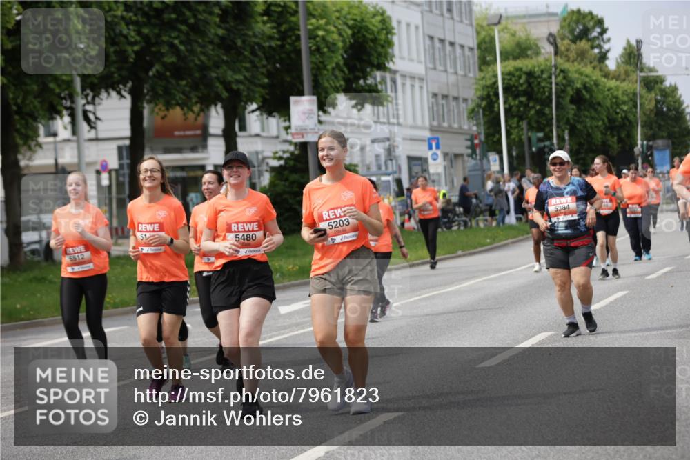 15.06.2025 - REWE Women's Run Jannik Wohlers http://msf.ph/oto/7961823 15.06.2025 09:46:28 Laufen 5480, 5203, 5384, 80, 51, 5512 meine-sportfotos.de