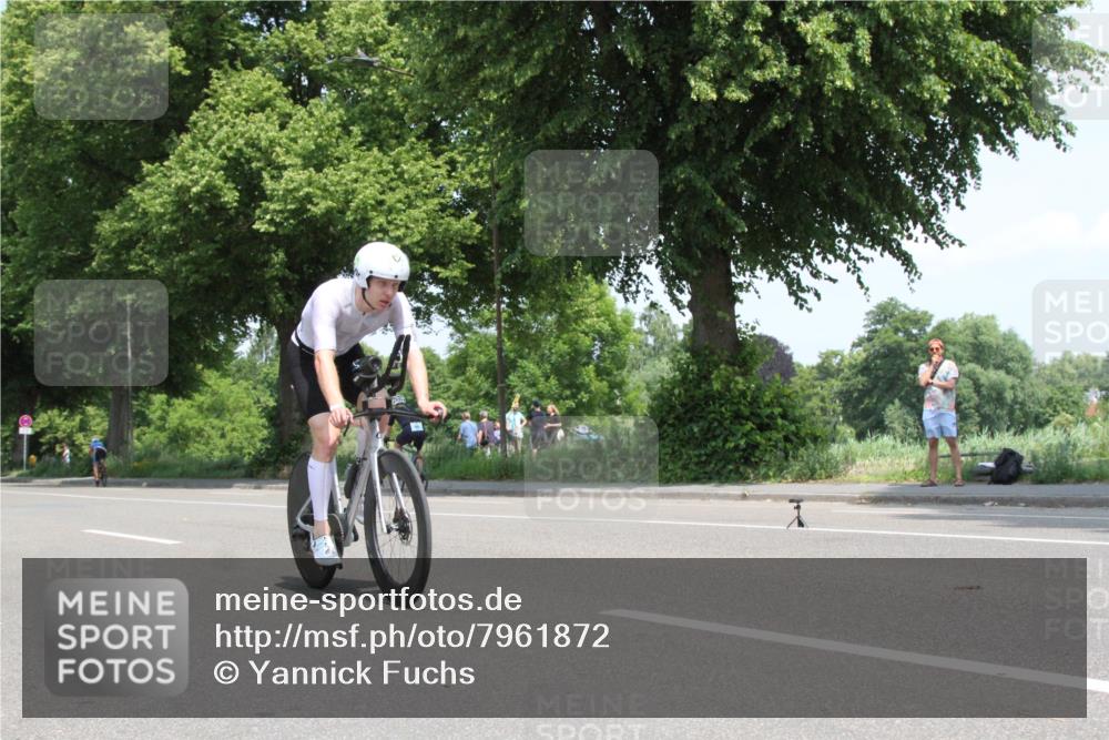 15.06.2025 - 7 Türme Triathlon Yannick Fuchs http://msf.ph/oto/7961872 15.06.2025 12:33:24 Radfahren  meine-sportfotos.de