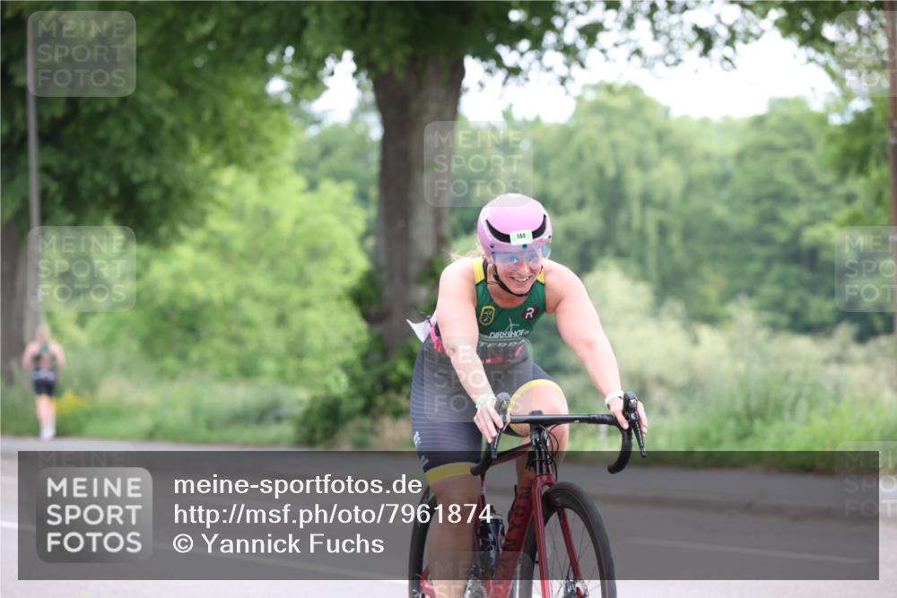 15.06.2025 - 7 Türme Triathlon Yannick Fuchs http://msf.ph/oto/7961874 15.06.2025 10:07:00 Radfahren  meine-sportfotos.de