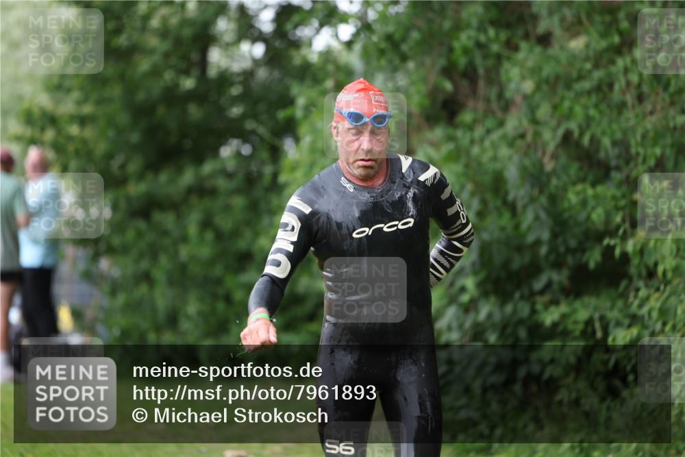 15.06.2025 - 7 Türme Triathlon Michael Strokosch http://msf.ph/oto/7961893 15.06.2025 12:14:05 Schwimmen 370, 395, 439, 442, 466, 497, 501, 543, 599 meine-sportfotos.de