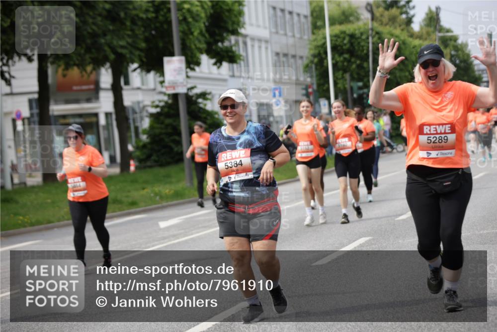15.06.2025 - REWE Women's Run Jannik Wohlers http://msf.ph/oto/7961910 15.06.2025 09:46:31 Laufen 5384, 6162, 5289 meine-sportfotos.de