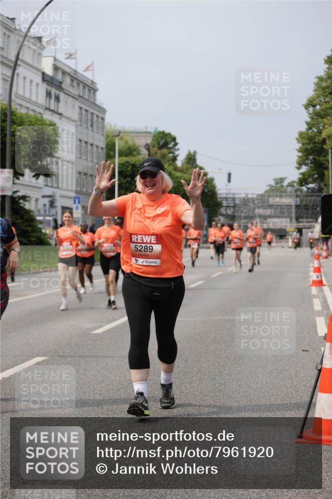 15.06.2025 - REWE Women's Run Jannik Wohlers http://msf.ph/oto/7961920 15.06.2025 09:46:32 Laufen 5180, 5289 meine-sportfotos.de