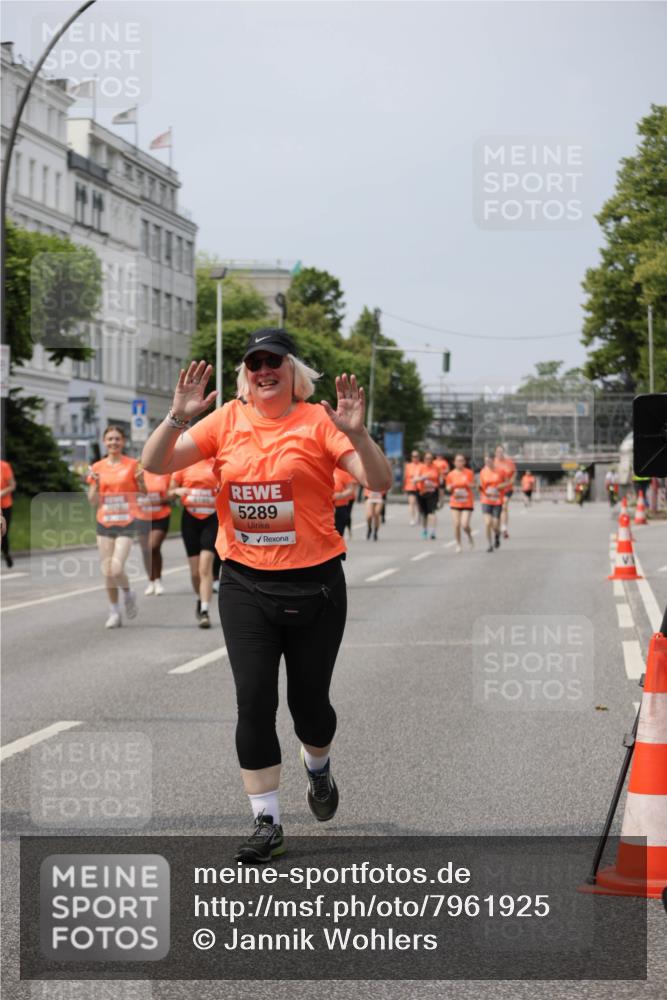 15.06.2025 - REWE Women's Run Jannik Wohlers http://msf.ph/oto/7961925 15.06.2025 09:46:32 Laufen 5289 meine-sportfotos.de