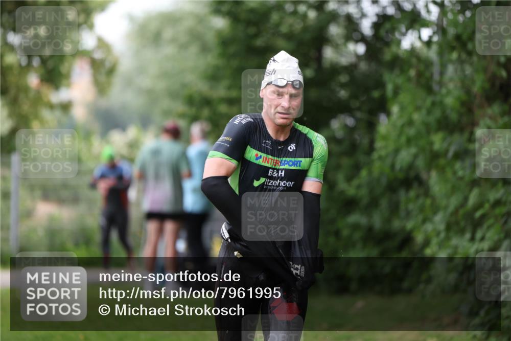 15.06.2025 - 7 Türme Triathlon Michael Strokosch http://msf.ph/oto/7961995 15.06.2025 12:14:08 Schwimmen 370, 395, 439, 442, 466, 497, 501, 543, 599 meine-sportfotos.de