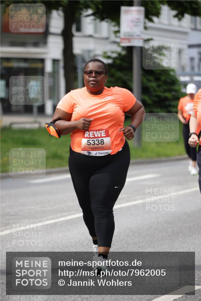 15.06.2025 - REWE Women's Run Jannik Wohlers http://msf.ph/oto/7962005 15.06.2025 09:46:38 Laufen 5338 meine-sportfotos.de