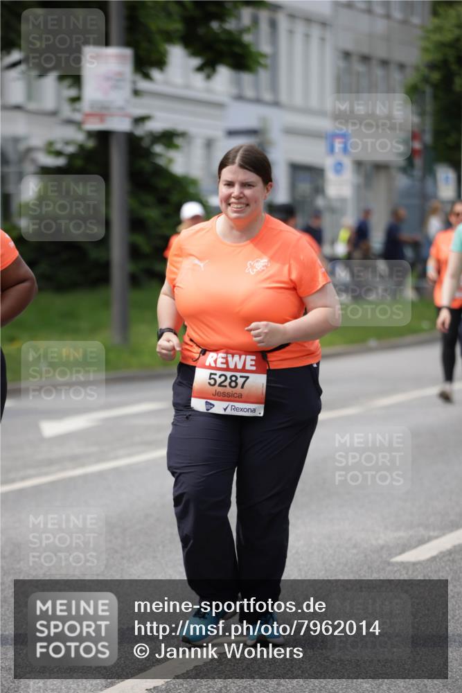 15.06.2025 - REWE Women's Run Jannik Wohlers http://msf.ph/oto/7962014 15.06.2025 09:46:39 Laufen 5287 meine-sportfotos.de