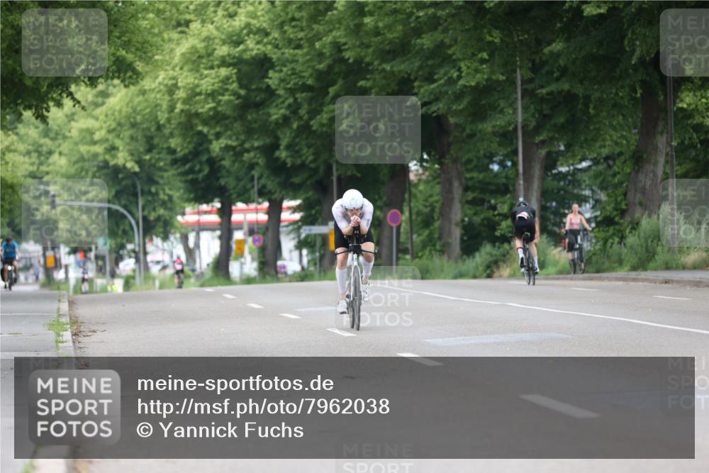 15.06.2025 - 7 Türme Triathlon Yannick Fuchs http://msf.ph/oto/7962038 15.06.2025 10:53:22 Radfahren 324 meine-sportfotos.de
