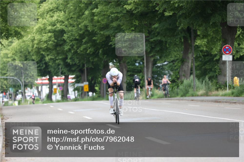 15.06.2025 - 7 Türme Triathlon Yannick Fuchs http://msf.ph/oto/7962048 15.06.2025 10:53:23 Radfahren 324 meine-sportfotos.de