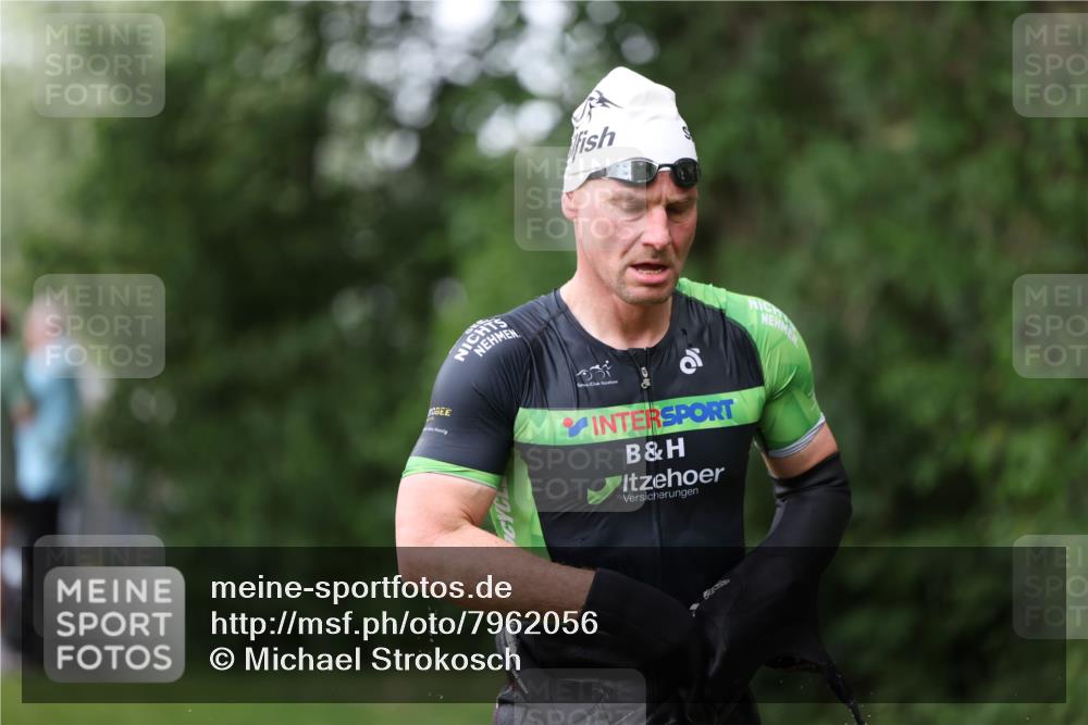 15.06.2025 - 7 Türme Triathlon Michael Strokosch http://msf.ph/oto/7962056 15.06.2025 12:14:09 Schwimmen 370, 395, 439, 442, 466, 497, 498, 501, 543, 599 meine-sportfotos.de