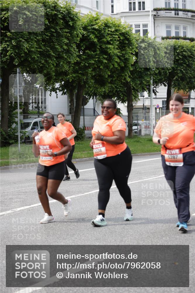 15.06.2025 - REWE Women's Run Jannik Wohlers http://msf.ph/oto/7962058 15.06.2025 09:46:40 Laufen 100000000000, 409, 5338, 5287 meine-sportfotos.de