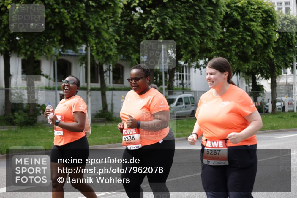 15.06.2025 - REWE Women's Run Jannik Wohlers http://msf.ph/oto/7962078 15.06.2025 09:46:42 Laufen 5338, 5287 meine-sportfotos.de