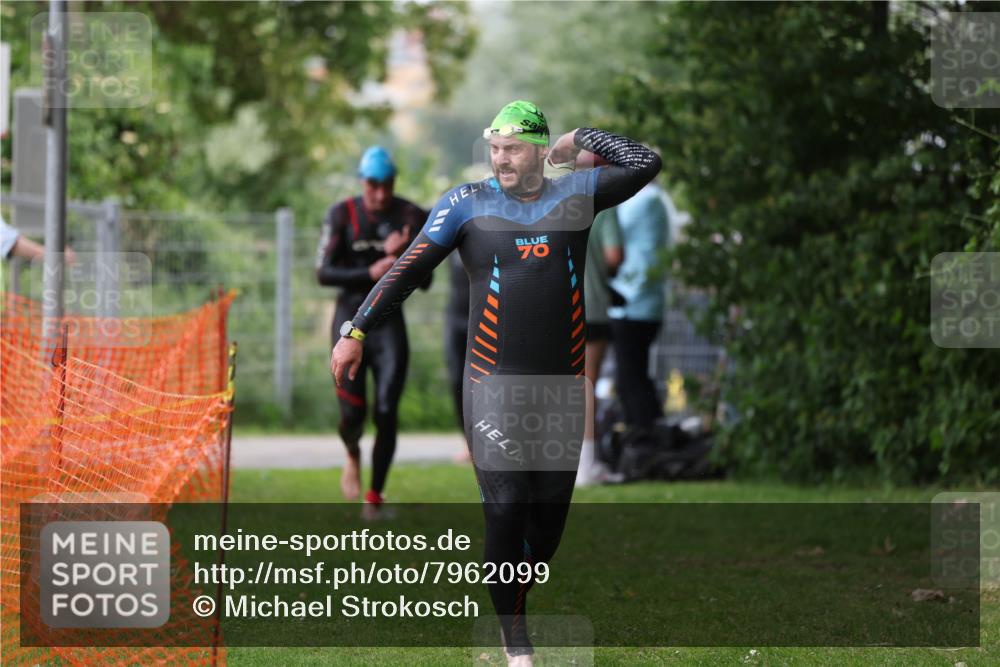 15.06.2025 - 7 Türme Triathlon Michael Strokosch http://msf.ph/oto/7962099 15.06.2025 12:14:16 Schwimmen 370, 439, 442, 466, 497, 498, 501 meine-sportfotos.de