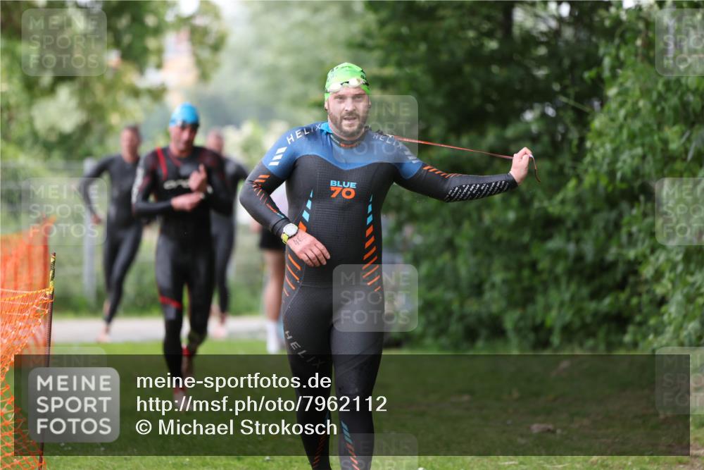 15.06.2025 - 7 Türme Triathlon Michael Strokosch http://msf.ph/oto/7962112 15.06.2025 12:14:17 Schwimmen 370, 439, 442, 466, 496, 497, 498, 501 meine-sportfotos.de