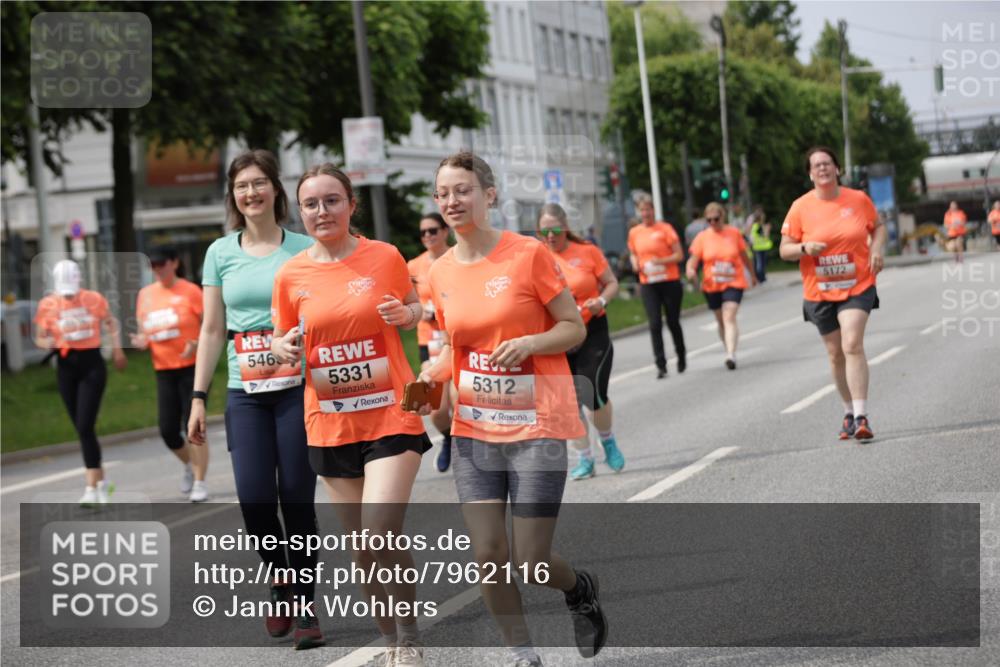 15.06.2025 - REWE Women's Run Jannik Wohlers http://msf.ph/oto/7962116 15.06.2025 09:46:44 Laufen 546, 5331, 5312, 5172 meine-sportfotos.de