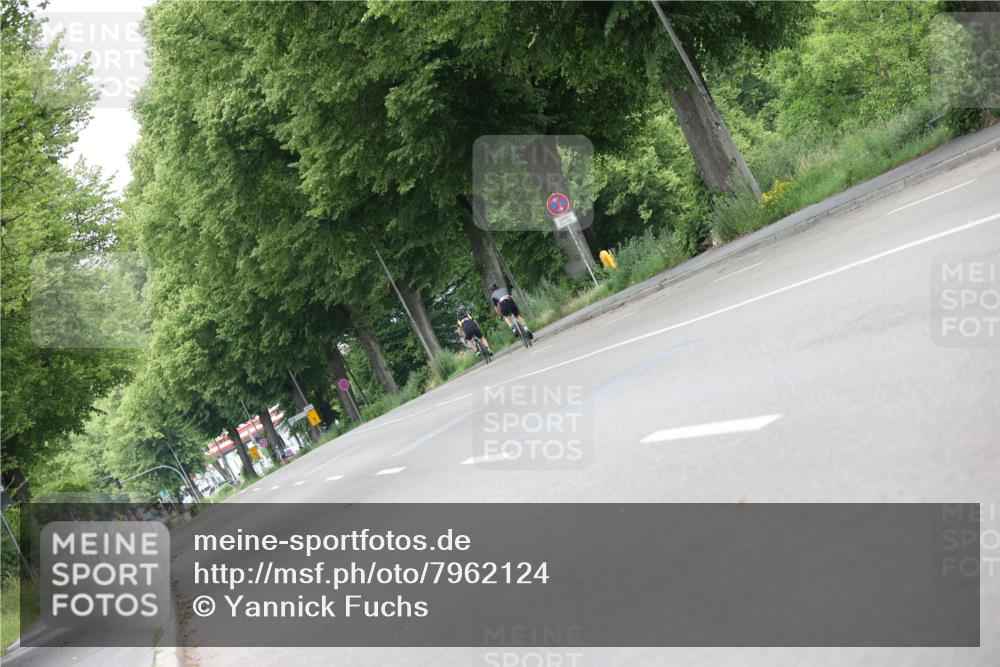 15.06.2025 - 7 Türme Triathlon Yannick Fuchs http://msf.ph/oto/7962124 15.06.2025 10:54:14 Radfahren 213 meine-sportfotos.de
