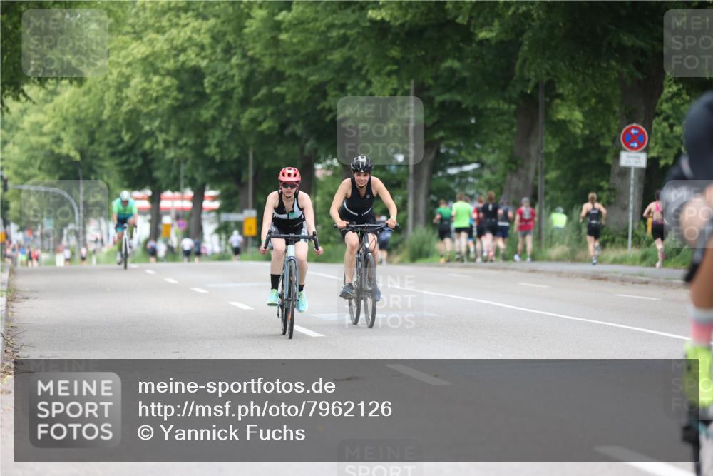 15.06.2025 - 7 Türme Triathlon Yannick Fuchs http://msf.ph/oto/7962126 15.06.2025 13:51:01 Radfahren 213, 304, 645, 867, 936, 1012 meine-sportfotos.de
