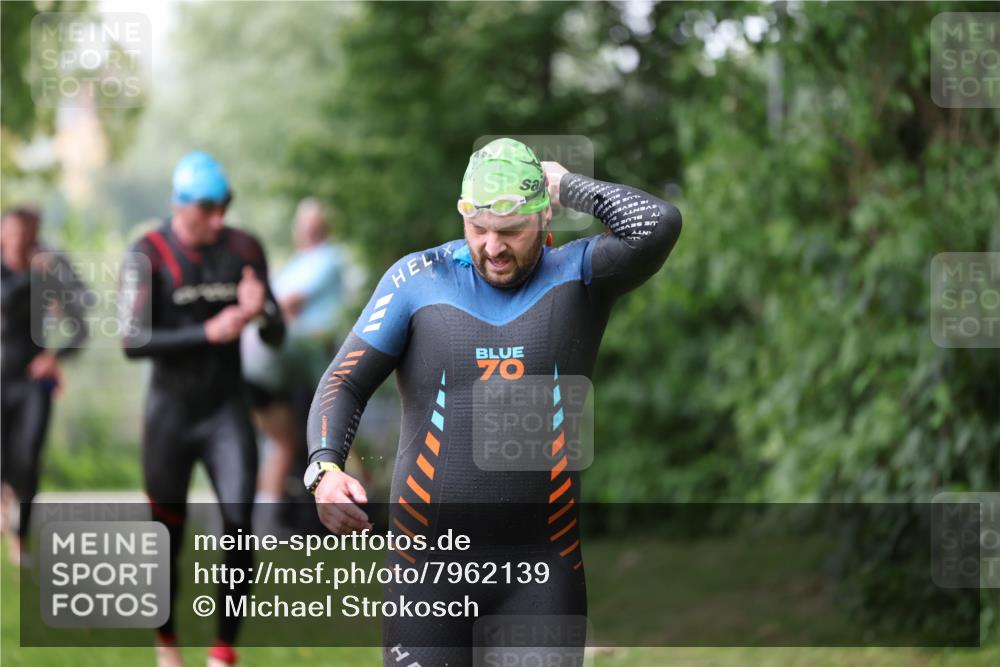 15.06.2025 - 7 Türme Triathlon Michael Strokosch http://msf.ph/oto/7962139 15.06.2025 12:14:18 Schwimmen 370, 439, 442, 466, 496, 497, 498, 501 meine-sportfotos.de