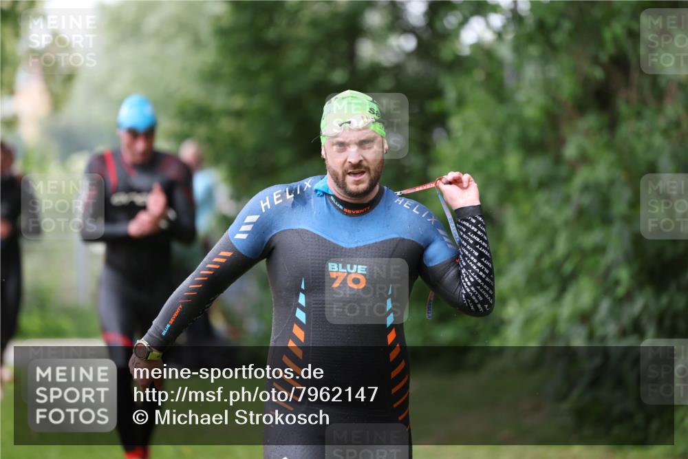 15.06.2025 - 7 Türme Triathlon Michael Strokosch http://msf.ph/oto/7962147 15.06.2025 12:14:18 Schwimmen 370, 439, 442, 466, 496, 497, 498, 501 meine-sportfotos.de