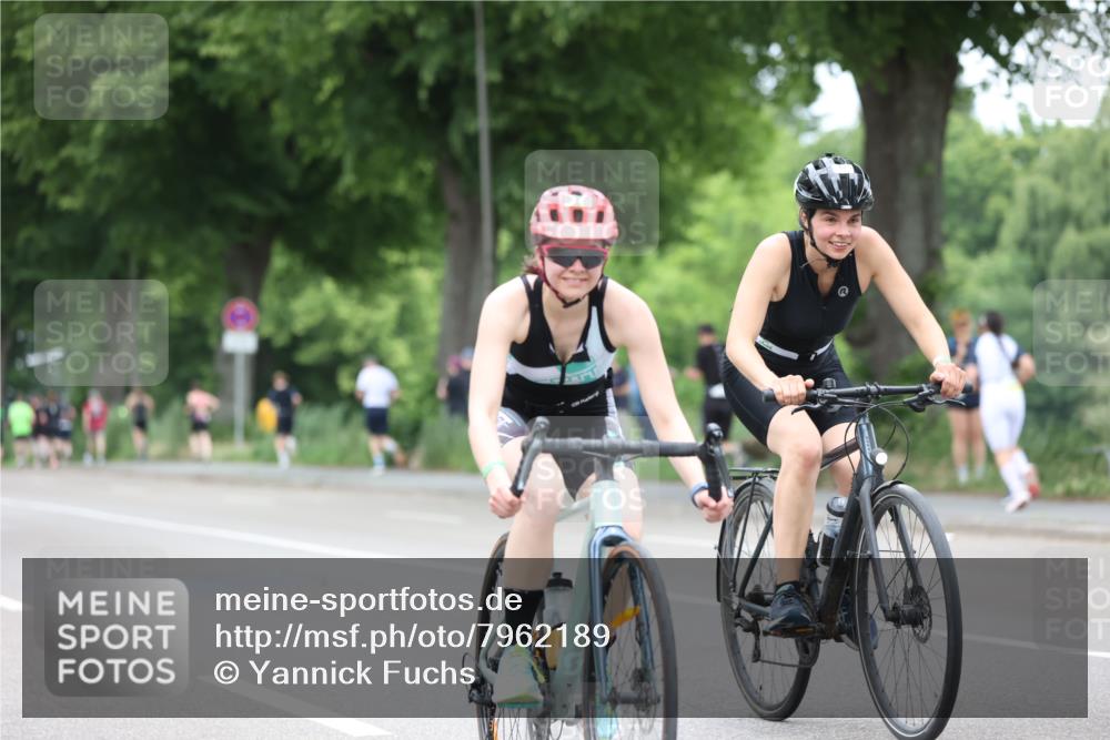 15.06.2025 - 7 Türme Triathlon Yannick Fuchs http://msf.ph/oto/7962189 15.06.2025 13:51:03 Radfahren 213, 304, 645, 867, 936, 1012 meine-sportfotos.de