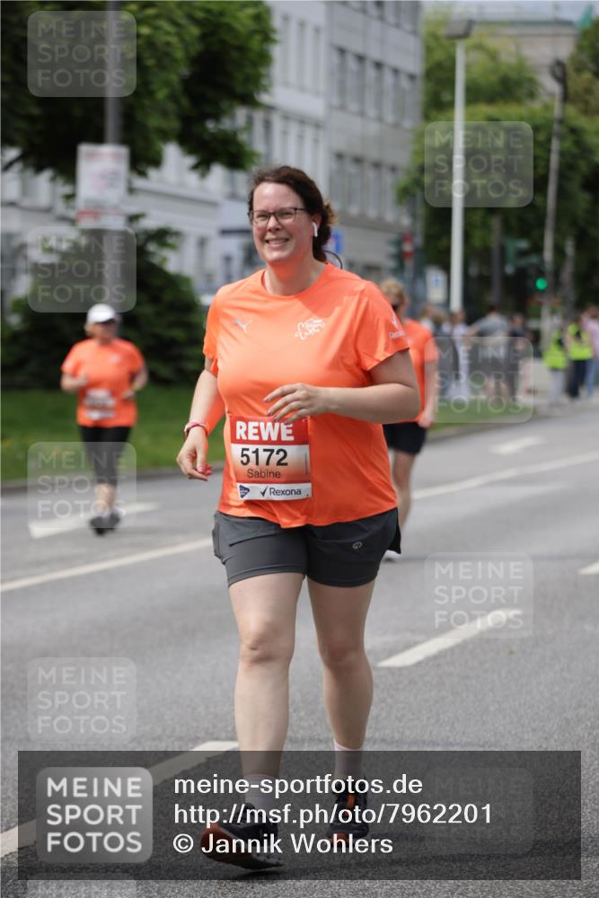 15.06.2025 - REWE Women's Run Jannik Wohlers http://msf.ph/oto/7962201 15.06.2025 09:46:49 Laufen 5172 meine-sportfotos.de