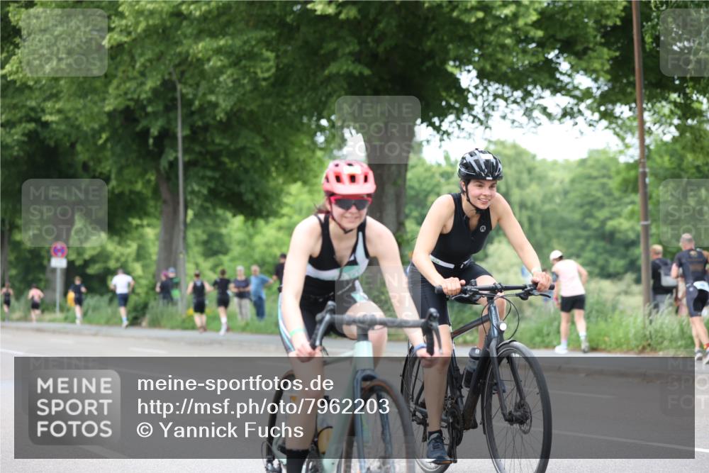 15.06.2025 - 7 Türme Triathlon Yannick Fuchs http://msf.ph/oto/7962203 15.06.2025 13:51:04 Radfahren 213, 304, 307, 645, 867, 936, 1012 meine-sportfotos.de