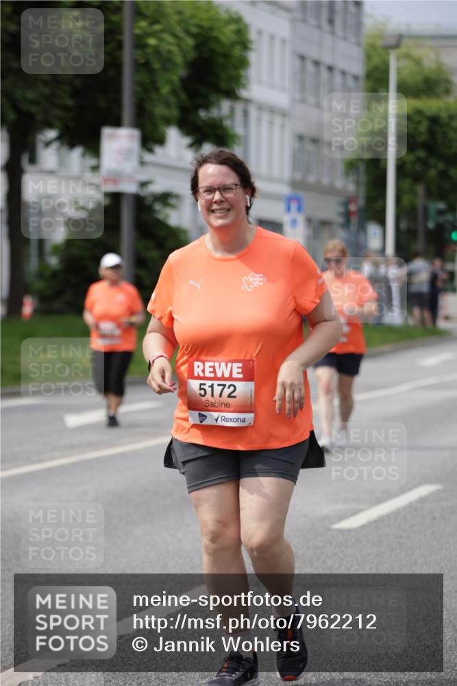 15.06.2025 - REWE Women's Run Jannik Wohlers http://msf.ph/oto/7962212 15.06.2025 09:46:49 Laufen 5172 meine-sportfotos.de