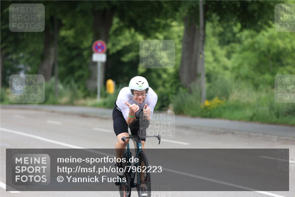 15.06.2025 - 7 Türme Triathlon Yannick Fuchs http://msf.ph/oto/7962223 15.06.2025 11:00:16 Radfahren  meine-sportfotos.de