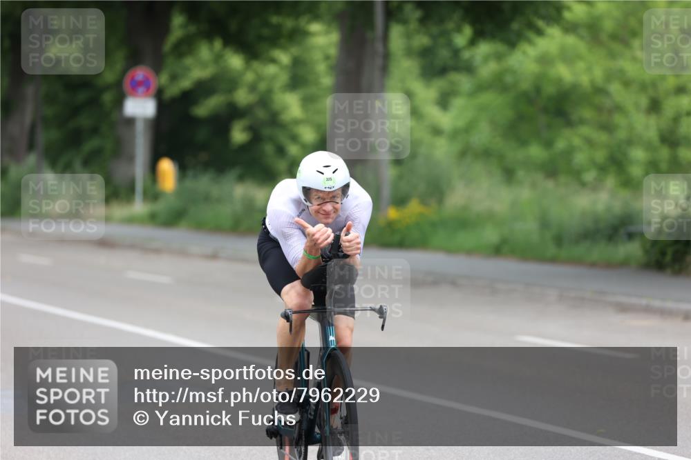 15.06.2025 - 7 Türme Triathlon Yannick Fuchs http://msf.ph/oto/7962229 15.06.2025 11:00:16 Radfahren  meine-sportfotos.de