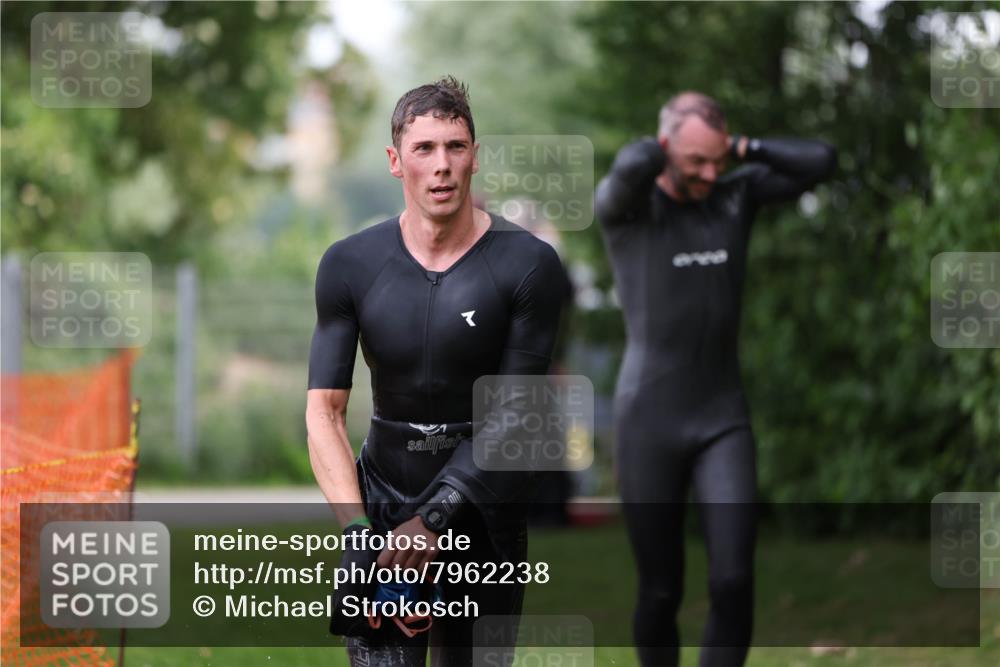 15.06.2025 - 7 Türme Triathlon Michael Strokosch http://msf.ph/oto/7962238 15.06.2025 12:14:23 Schwimmen 370, 439, 442, 466, 496, 498 meine-sportfotos.de