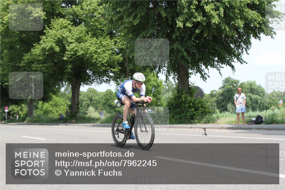 15.06.2025 - 7 Türme Triathlon Yannick Fuchs http://msf.ph/oto/7962245 15.06.2025 12:38:22 Radfahren  meine-sportfotos.de