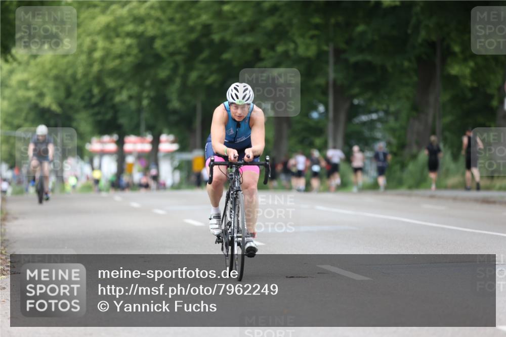 15.06.2025 - 7 Türme Triathlon Yannick Fuchs http://msf.ph/oto/7962249 15.06.2025 13:51:36 Radfahren 977, 1008 meine-sportfotos.de