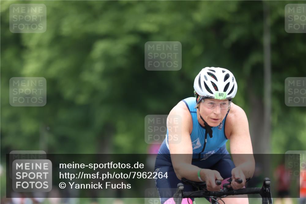 15.06.2025 - 7 Türme Triathlon Yannick Fuchs http://msf.ph/oto/7962264 15.06.2025 13:51:37 Radfahren 977, 1008 meine-sportfotos.de