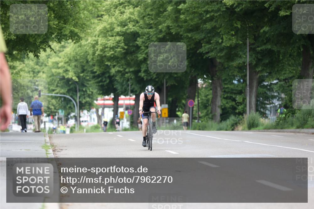 15.06.2025 - 7 Türme Triathlon Yannick Fuchs http://msf.ph/oto/7962270 15.06.2025 11:02:03 Radfahren 222 meine-sportfotos.de