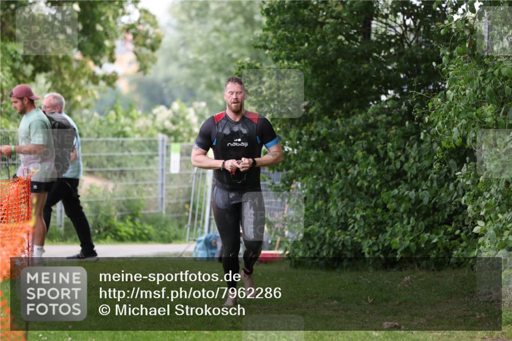 15.06.2025 - 7 Türme Triathlon Michael Strokosch http://msf.ph/oto/7962286 15.06.2025 12:14:27 Schwimmen 370, 439, 442, 466, 496, 498 meine-sportfotos.de