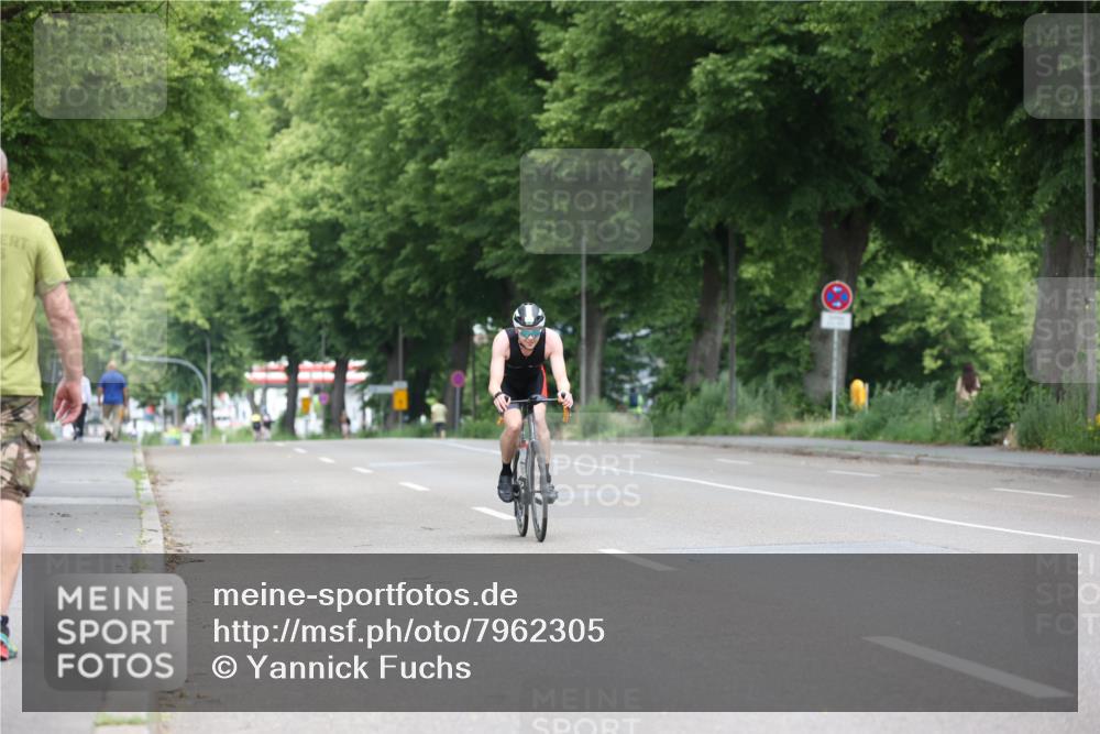 15.06.2025 - 7 Türme Triathlon Yannick Fuchs http://msf.ph/oto/7962305 15.06.2025 11:02:04 Radfahren 222, 297 meine-sportfotos.de